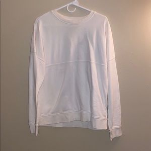 White American Eagle crewneck sweatshirt